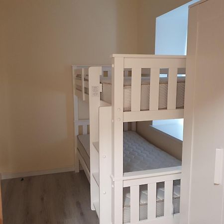 The Dutch Tulip Hostel มาลโลว์ ภายนอก รูปภาพ